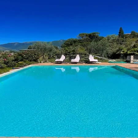 Spoleto-poolside-sleeps 24central Spoleto 09 Kmwifiairconall Exc Yours アパート Colle Umberto