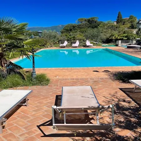 Spoleto-poolside-sleeps 24central Spoleto 09 Kmwifiairconall Exc Yours شقة