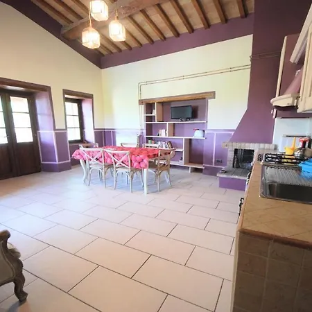 شقة Spoleto-poolside-sleeps 24central Spoleto 09 Kmwifiairconall Exc Yours
