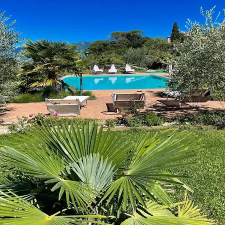 Spoleto-poolside-sleeps 24central Spoleto 09 Kmwifiairconall Exc Yours アパート