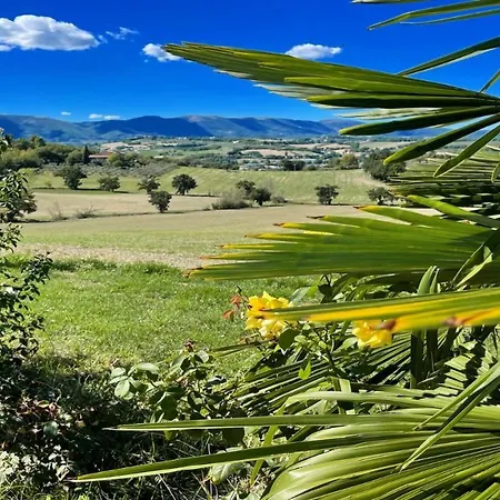 Spoleto-poolside-sleeps 24central Spoleto 09 Kmwifiairconall Exc Yours شقة