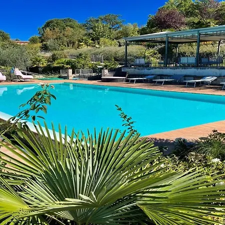 Spoleto-poolside-sleeps 24central Spoleto 09 Kmwifiairconall Exc Yours * Colle Umberto