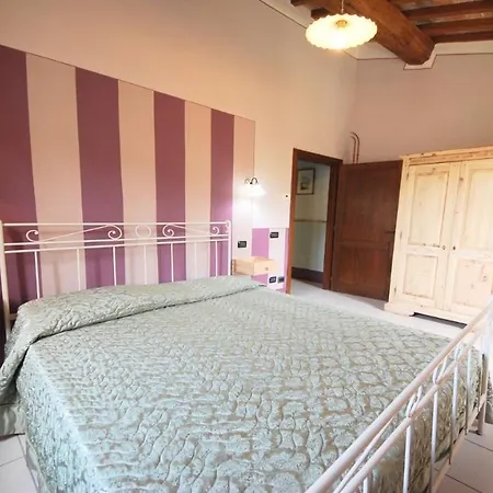شقة Spoleto-poolside-sleeps 24central Spoleto 09 Kmwifiairconall Exc Yours Colle Umberto (Umbria)